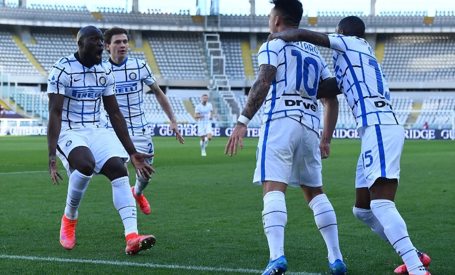 Romelu Lukaku Lautaro Martinez Nicolo Barella Ashley Young