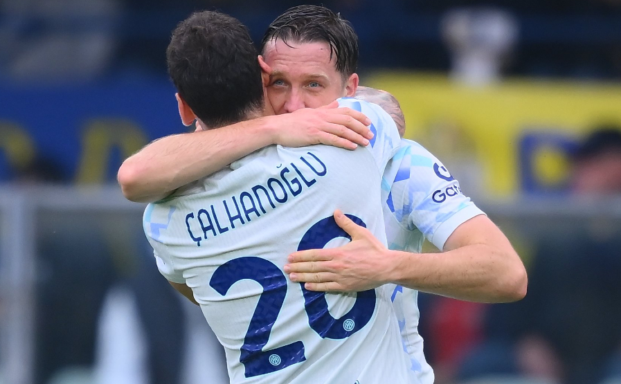 Piotr Zieliński Hakan Calhanoglu