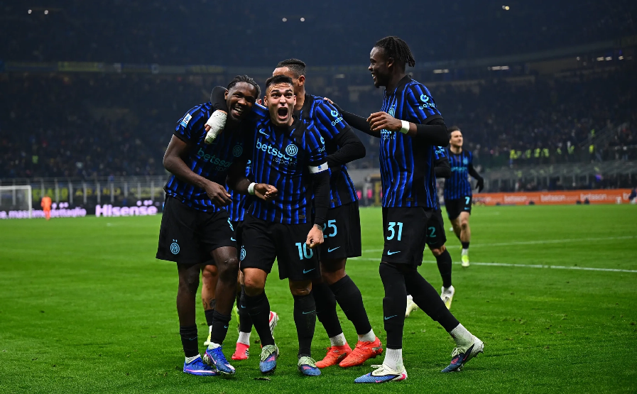 Inter Mediolan Marcus Thuram Lautaro Martinez Yann Bisseck