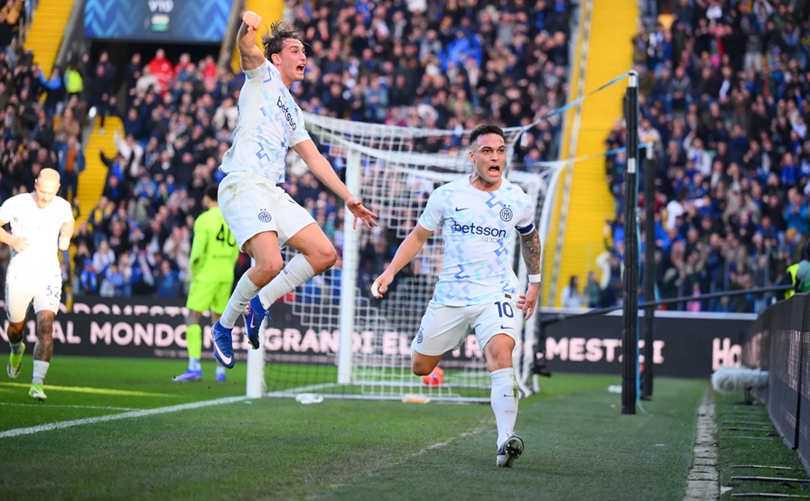 Lautaro Martinez Pio Esposito 