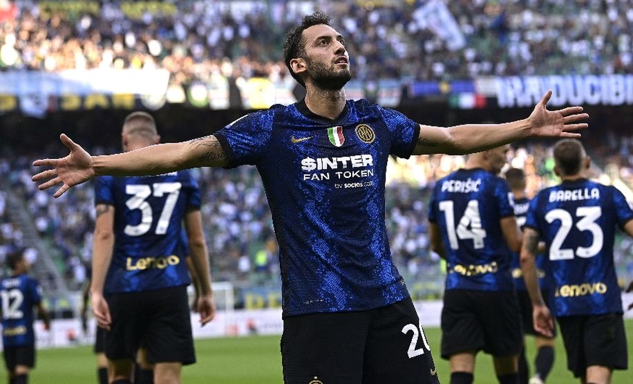 Hakan Calhanoglu Skriniar Perisic Barella
