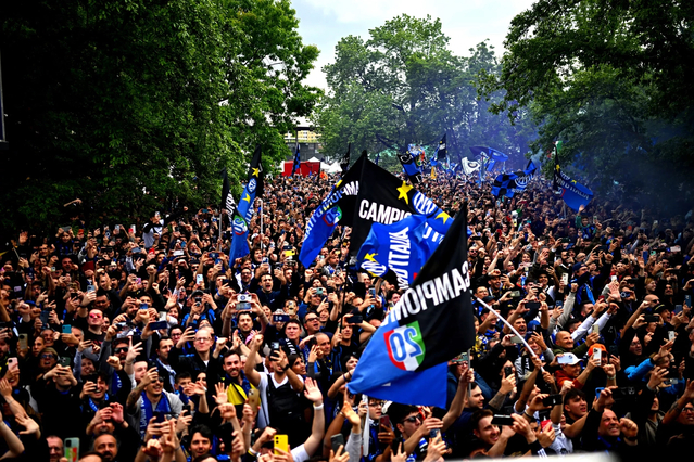 kibice flagi scudetto