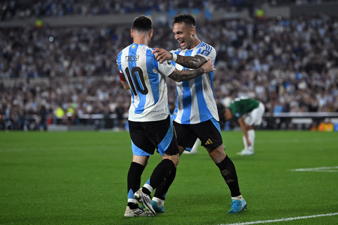 Lautaro Martinez Leo Messi