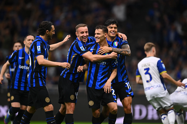 Hellas Werona Darmian Frattesi Asllani Correa