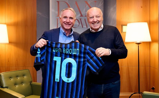 Dan Brown