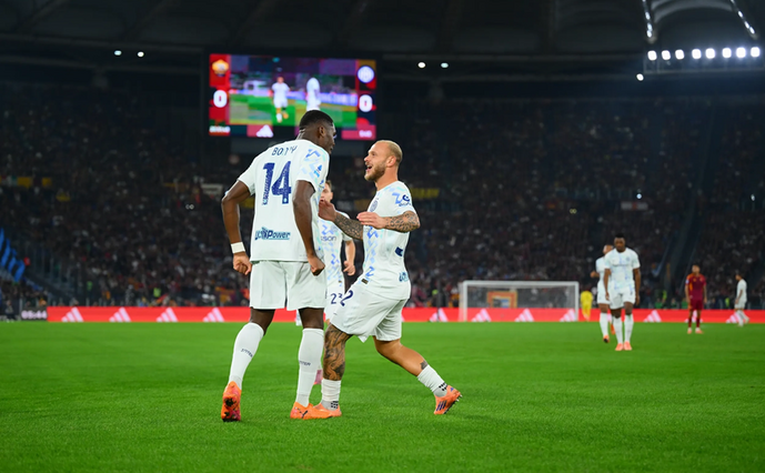 Ange-Yoan Bonny Federico Dimarco Roma Stadio Olimpico