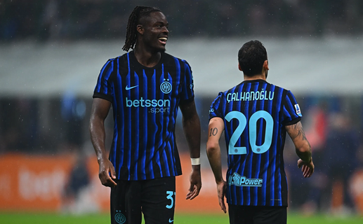 Yann Bisseck Hakan Calhanoglu