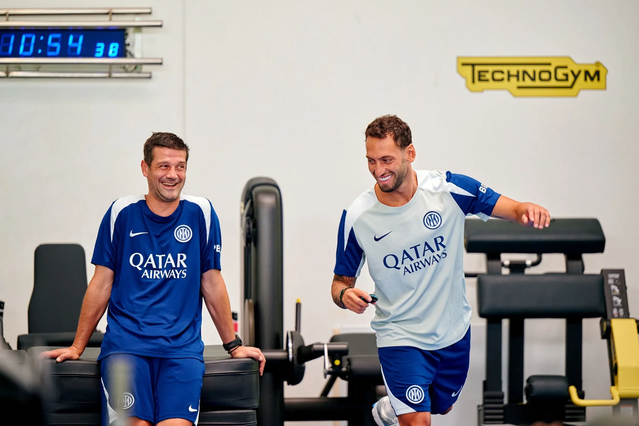 Cristian Chivu Hakan Calhanoglu