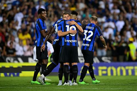 Inter Dumfries Lautaro Barella 