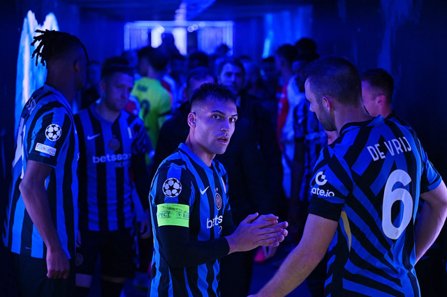 Inter drużyna szatnia tunel Lautaro De Vrij