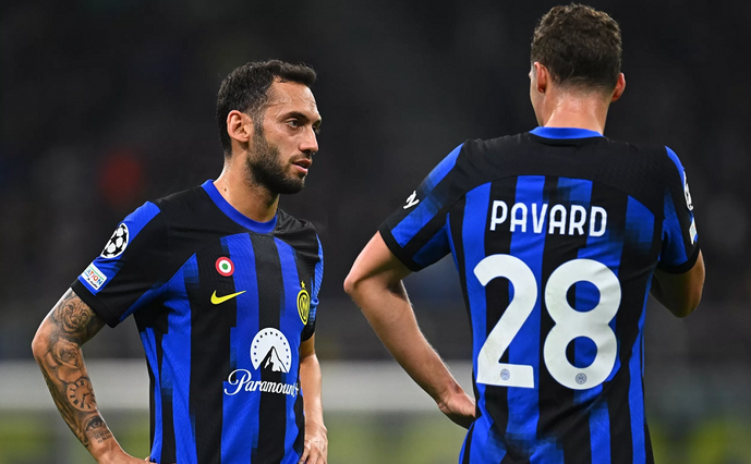 Hakan Calhanoglu Benjamin Pavard